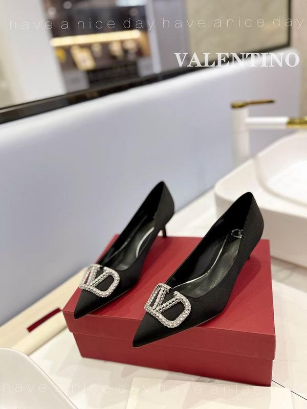 Valentino Women's Shoes 553